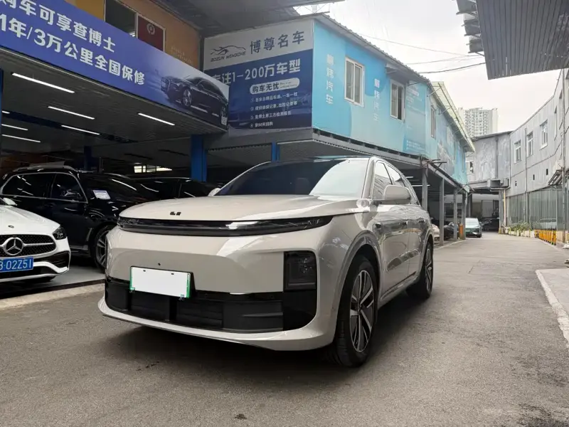 Li Auto L6