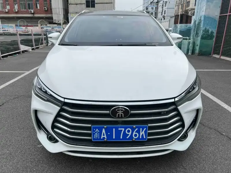 BYD MAX