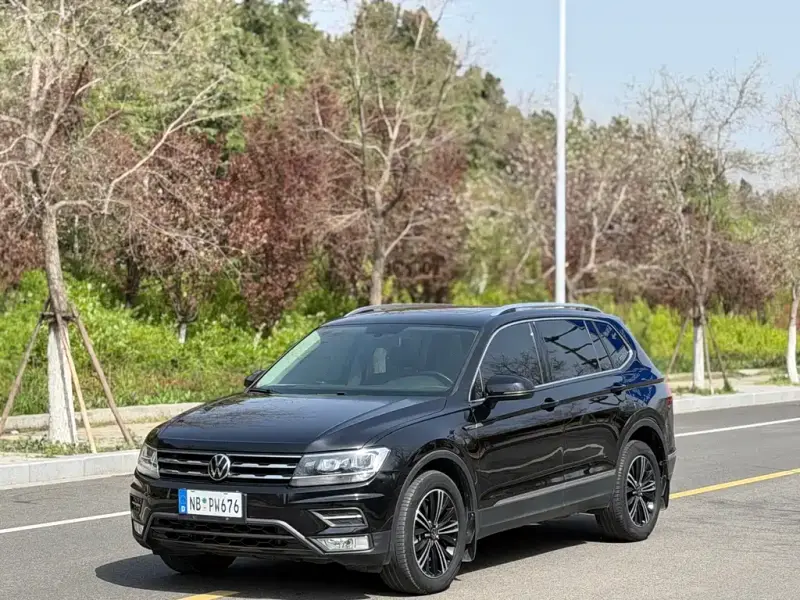 Volkswagen Tiguan L