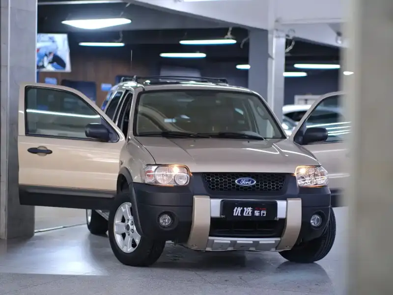 Ford Escape (Import)