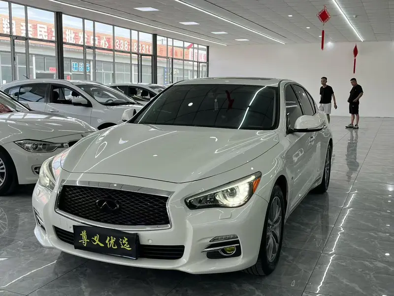Infiniti Q50L