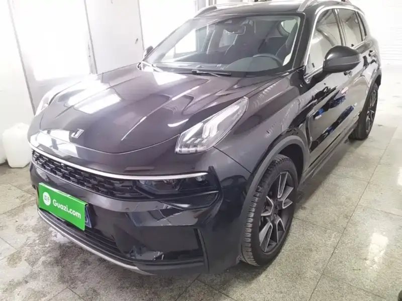 Lynk & Co 01
