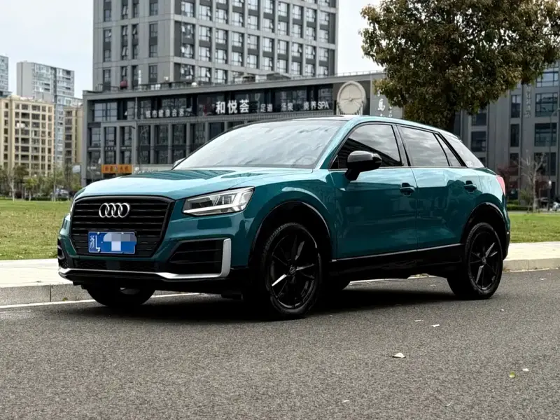 Audi Q2L