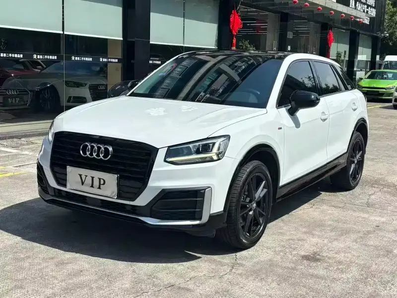 Audi Q2L
