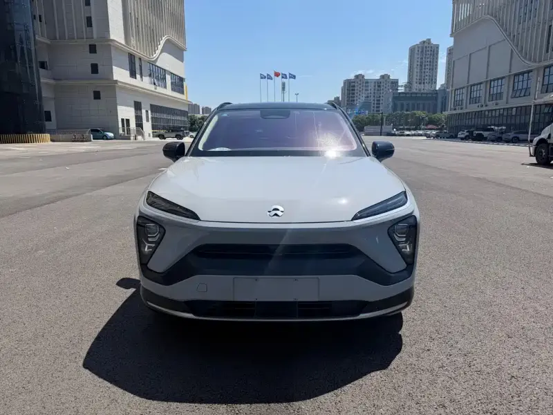 NIO ES6