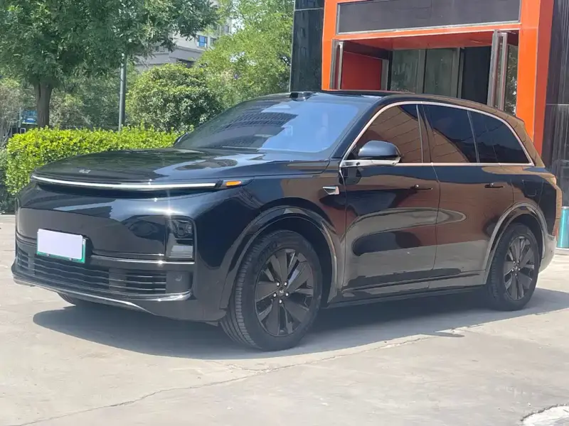 Li Auto L8