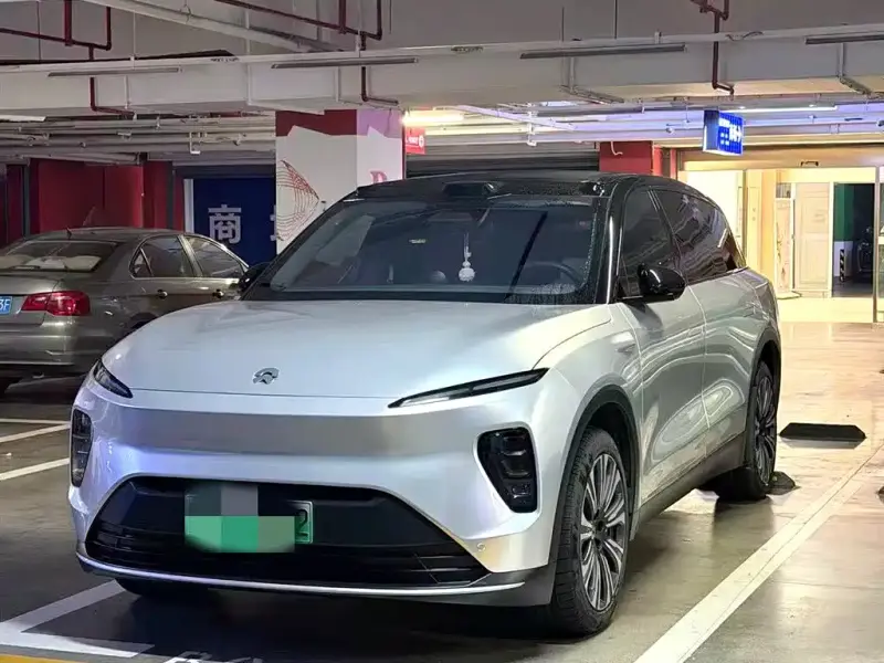 NIO ES8