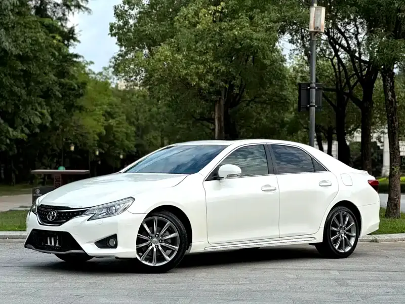 Toyota Reiz