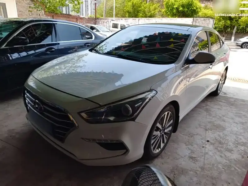 Hyundai Mistra