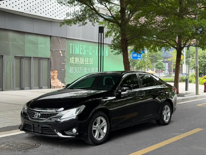 Toyota Reiz