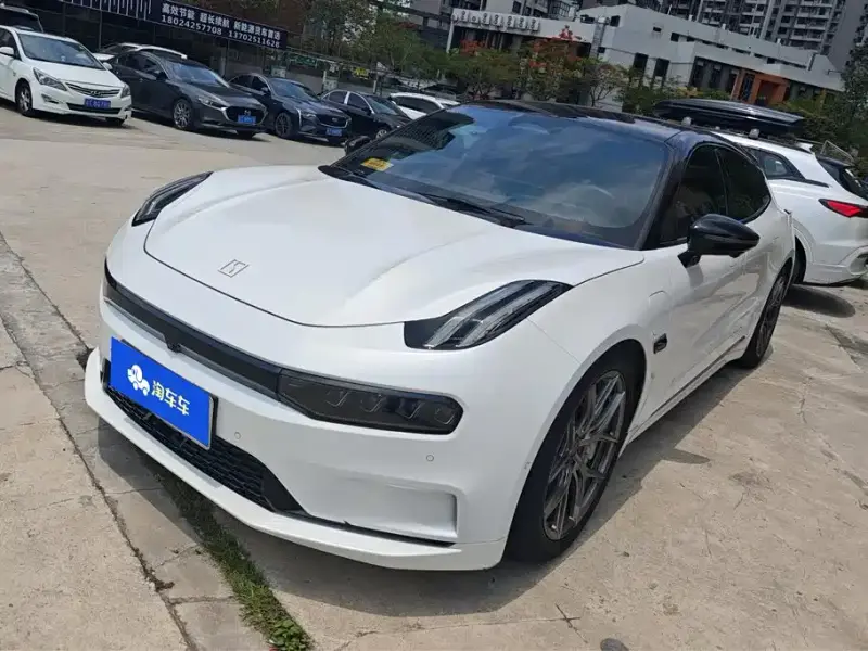 Zeekr 001