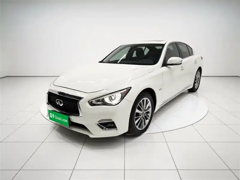 Infiniti Q50L