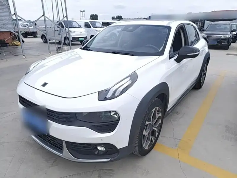 Lynk & Co 02