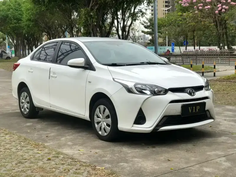 Toyota Yaris L