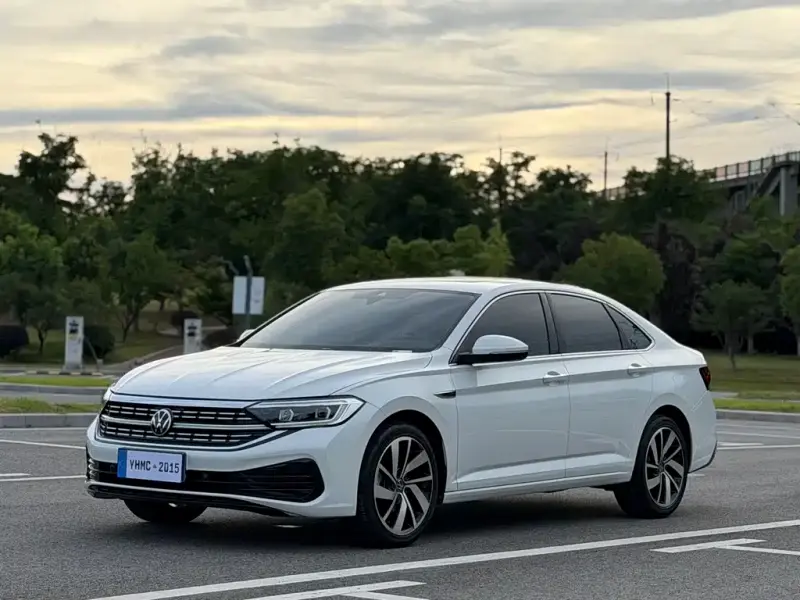 Volkswagen Sagitar
