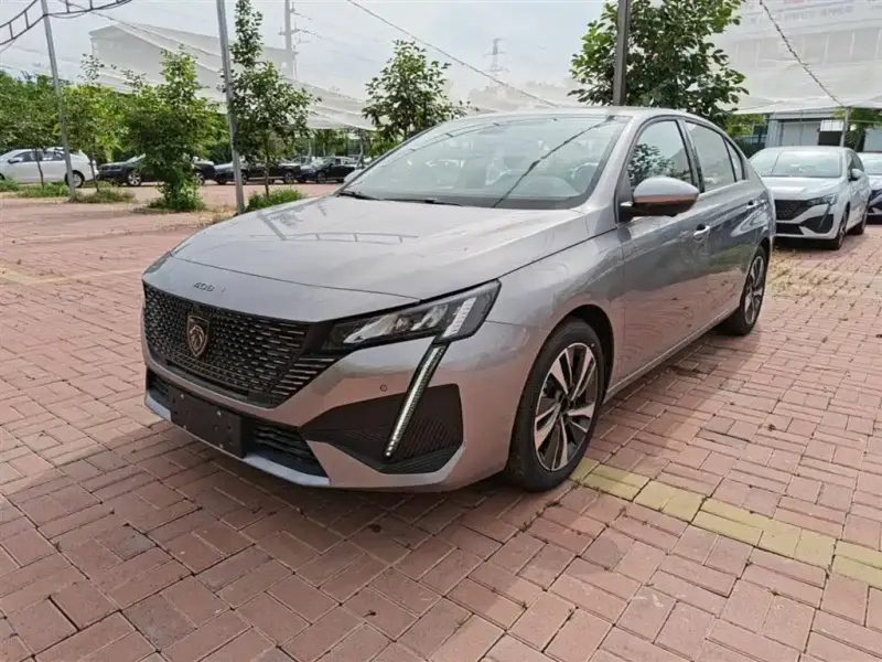 Peugeot 408
