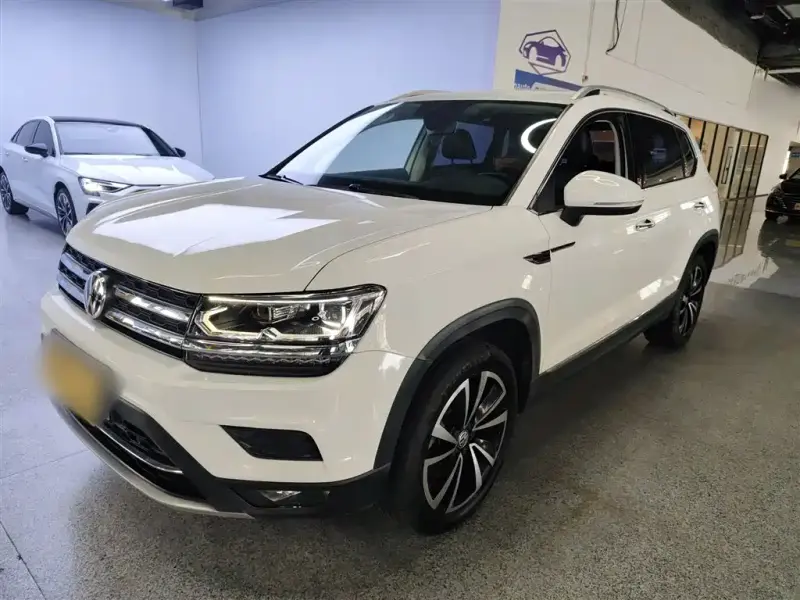 Volkswagen Tharu