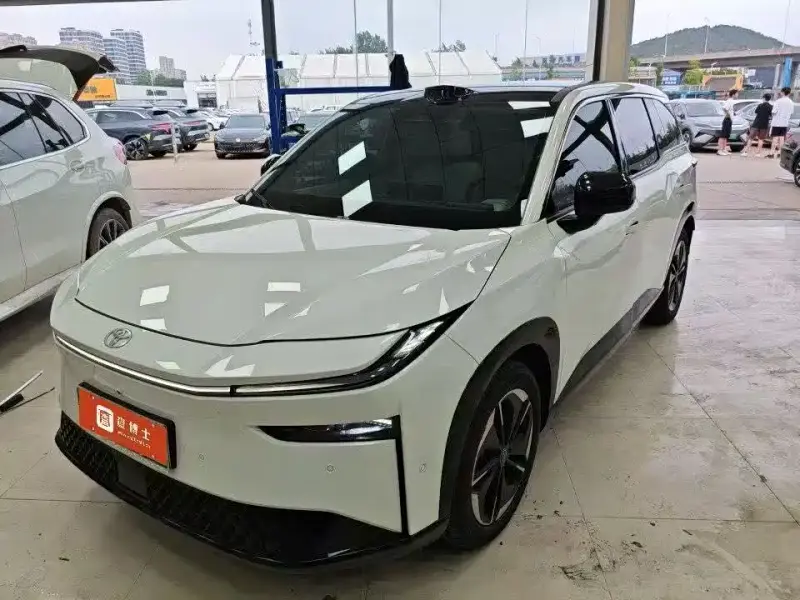 Toyota Bozhi 3X