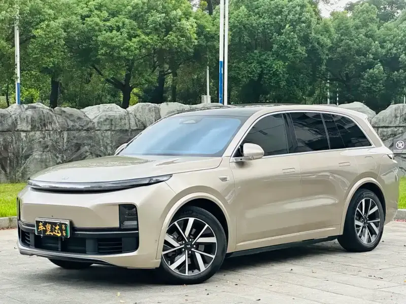 Li Auto L8