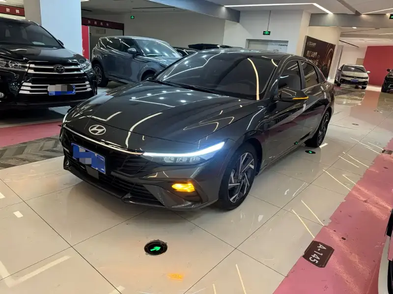 Hyundai Elantra