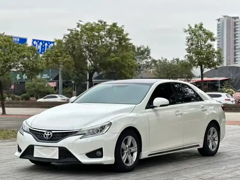 Toyota Reiz