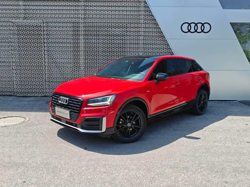 Audi Q2L