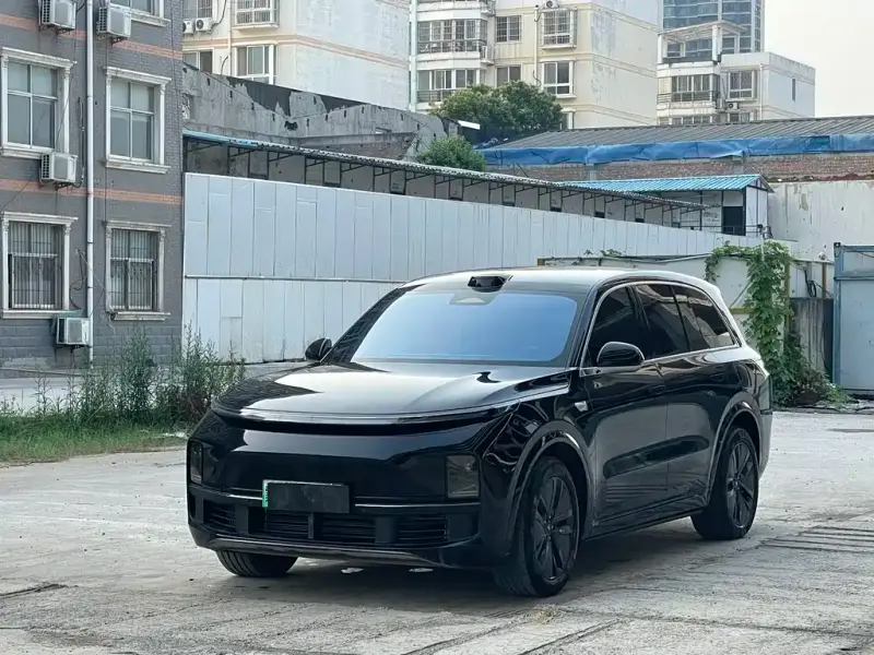 Li Auto L8