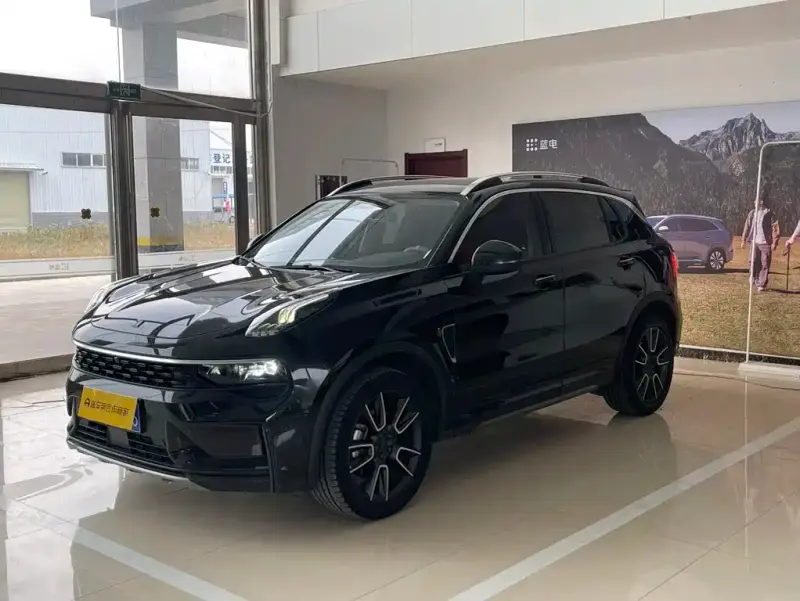 Lynk & Co 01