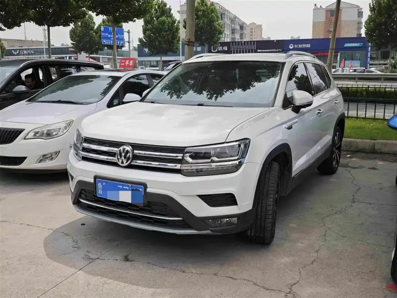 Volkswagen Tharu