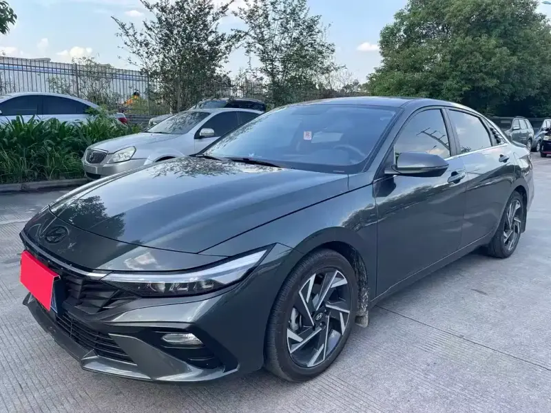 Hyundai Elantra