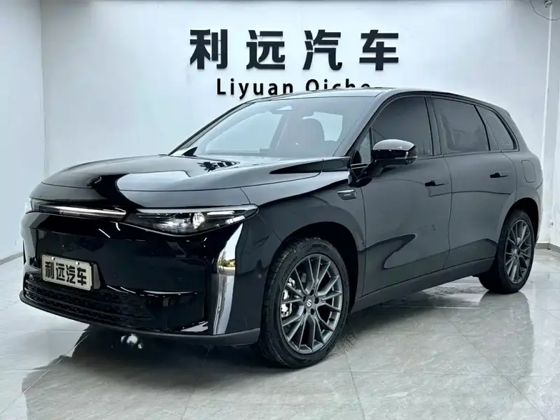 Leapmotor C10