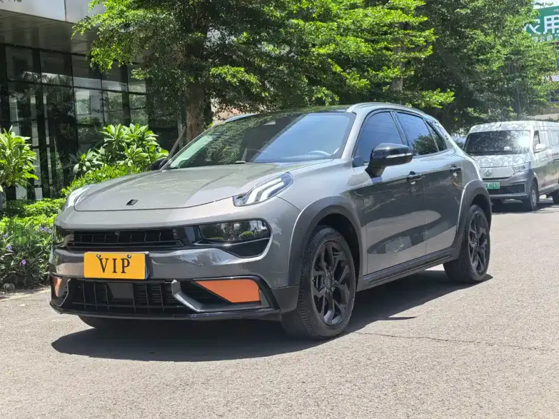 Lynk & Co 02