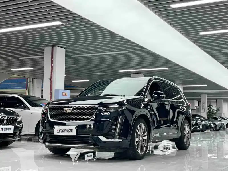 Cadillac XT6