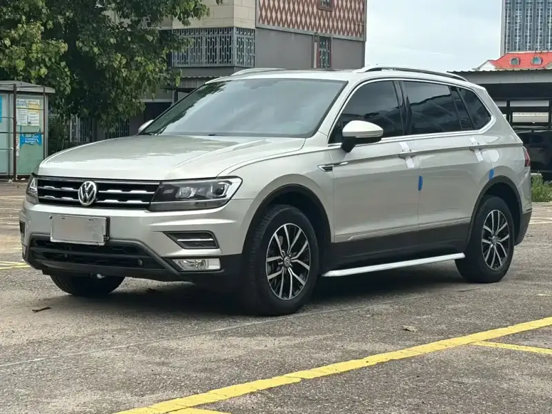 Volkswagen Tiguan L