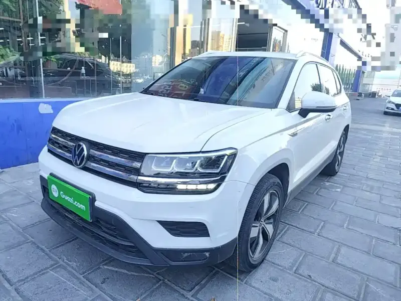 Volkswagen Tharu