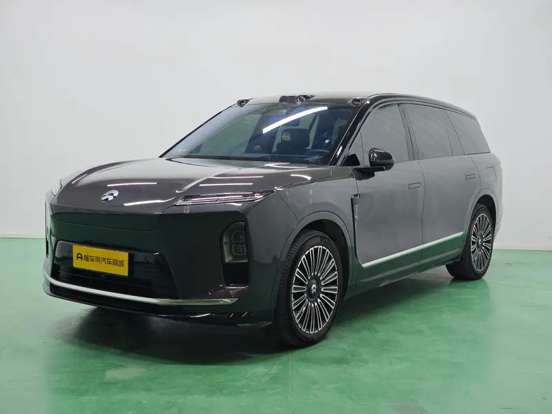 NIO ES8