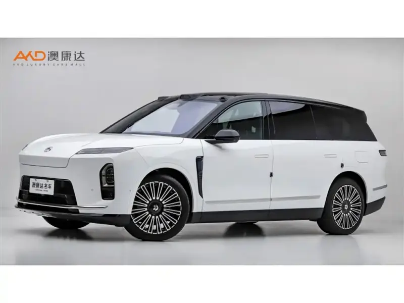 NIO ES8