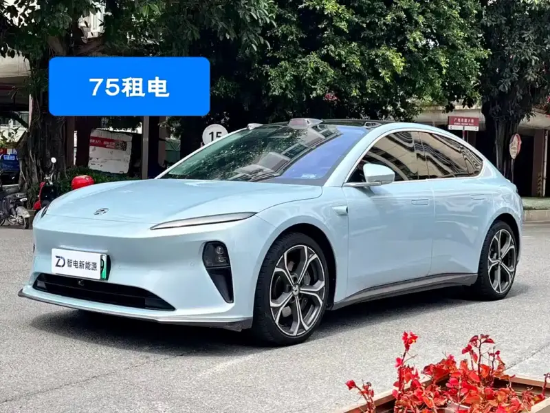 NIO ET5