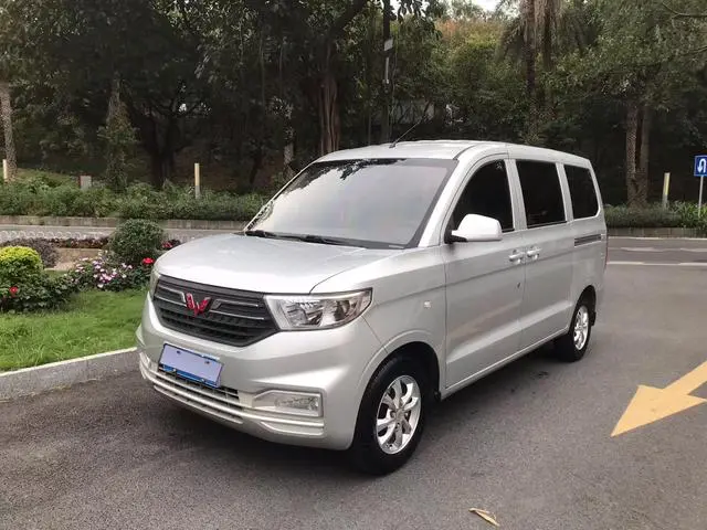 Wuling Hongguang V