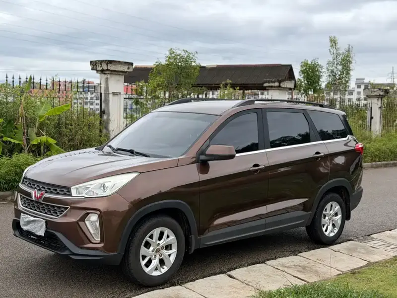 Wuling Hongguang S3