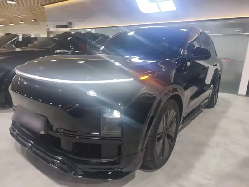 Li Auto L8