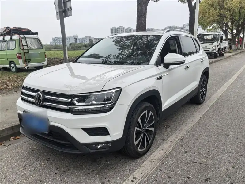 Volkswagen Tharu