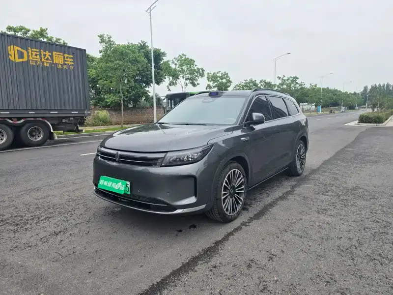 AITO M7