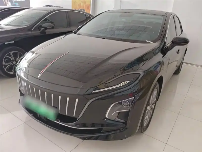 Hongqi E-QM5
