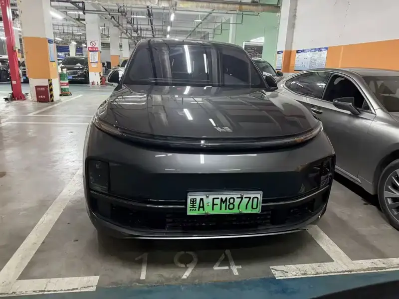 Li Auto L8