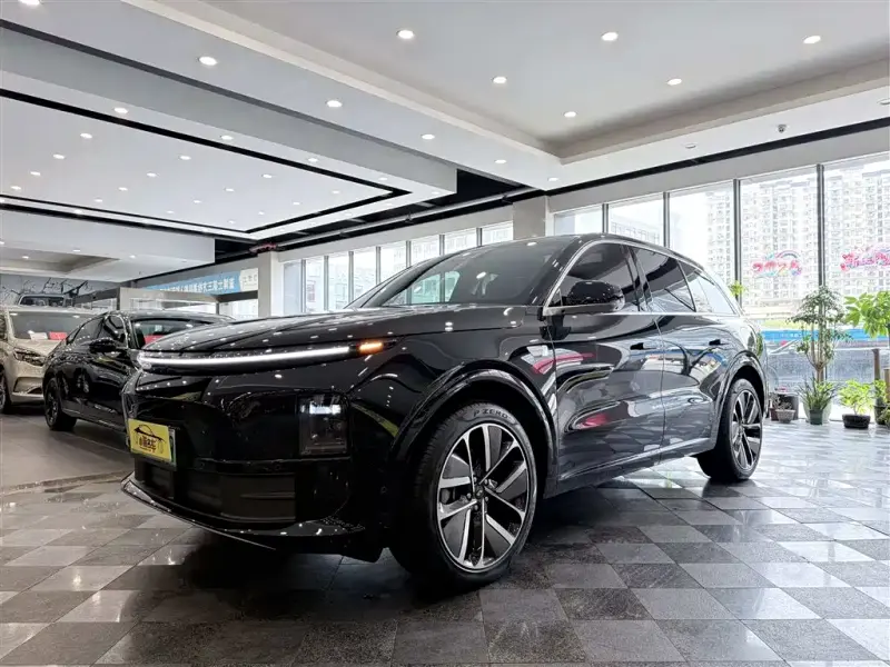 Li Auto L6