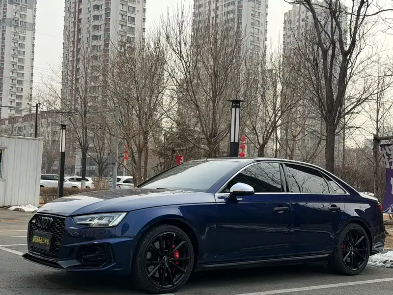 Audi S4