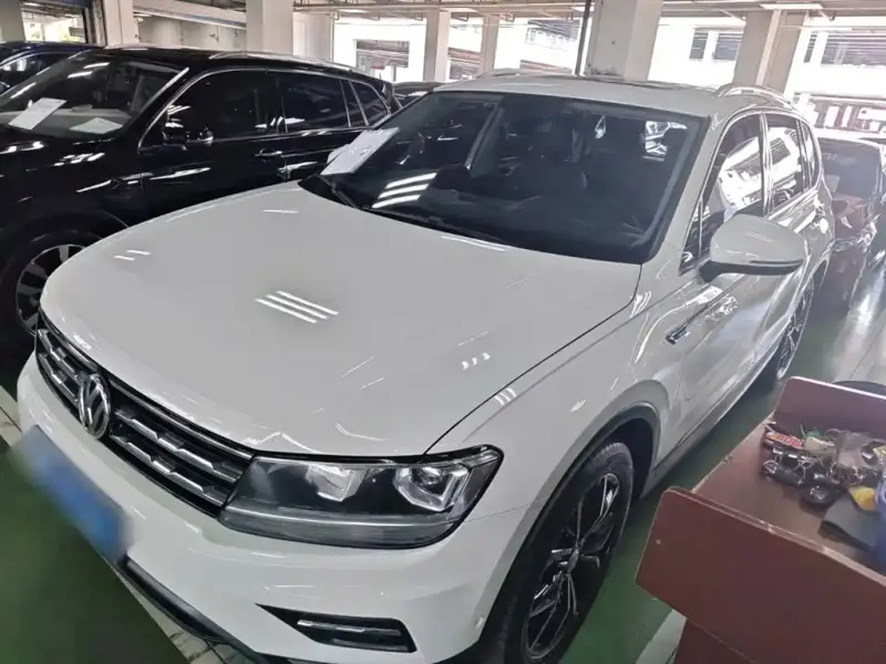 Volkswagen Tiguan L