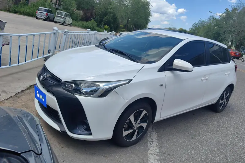 Toyota Yaris L