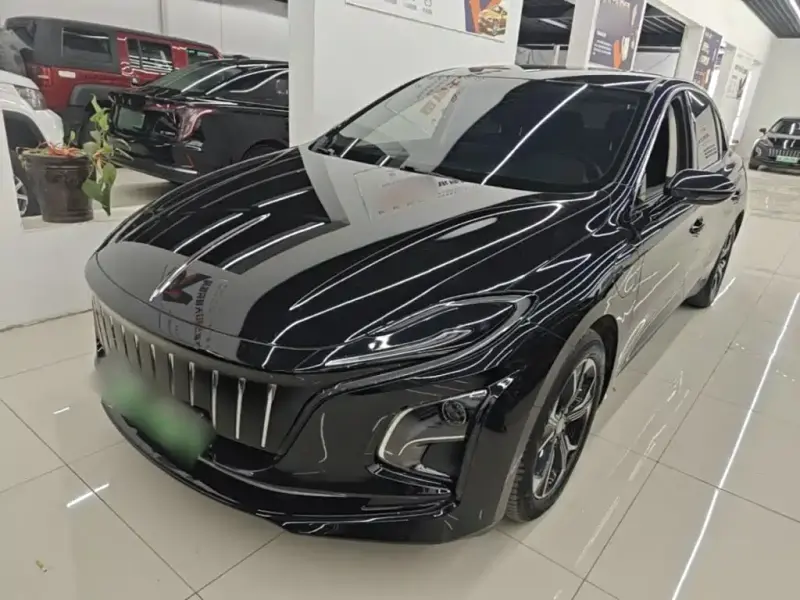 Hongqi E-QM5